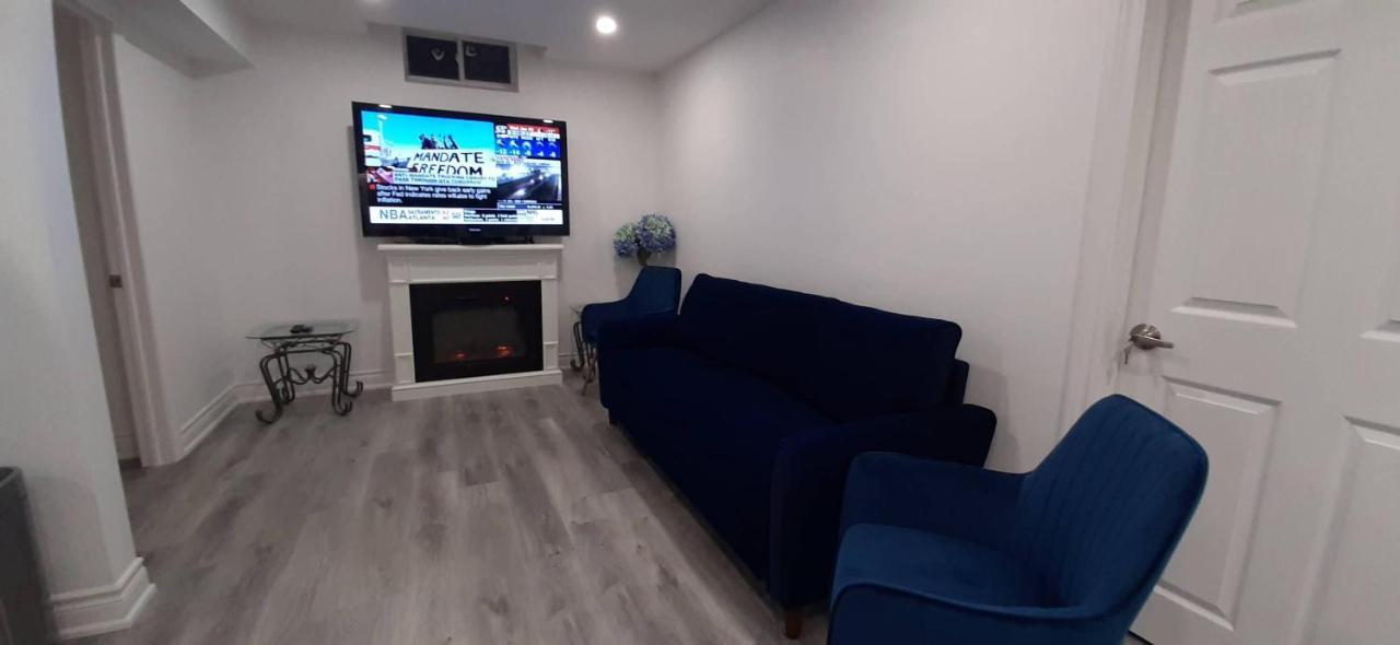 2 Bedrooms 2 Washrooms 2 Parking Spots Basement Apartment Newmarket Dış mekan fotoğraf