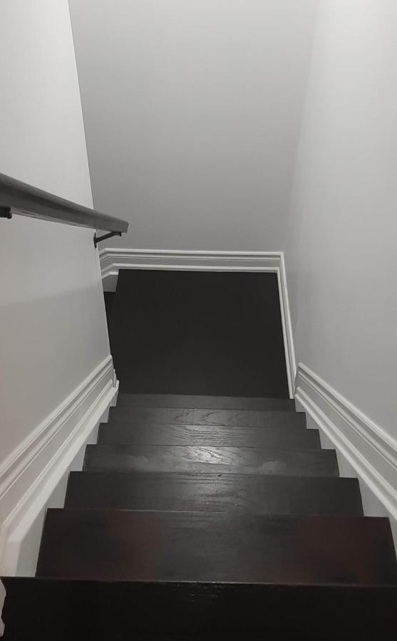 2 Bedrooms 2 Washrooms 2 Parking Spots Basement Apartment Newmarket Dış mekan fotoğraf