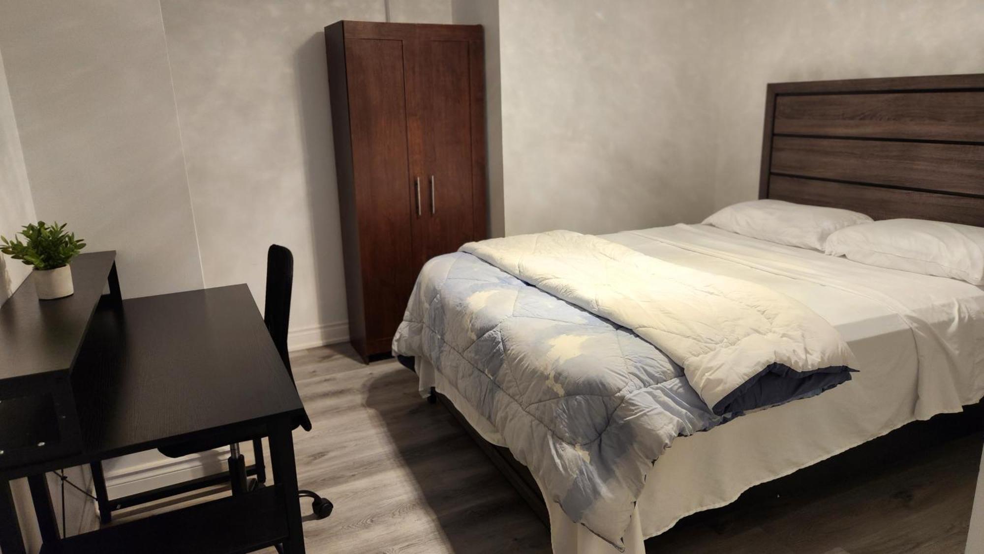 2 Bedrooms 2 Washrooms 2 Parking Spots Basement Apartment Newmarket Dış mekan fotoğraf